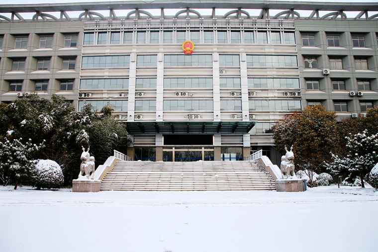 雪后大楼.JPG